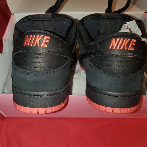 Authentic used Nike SB Dunk lo Black Pigeon - Picture 15 of 16